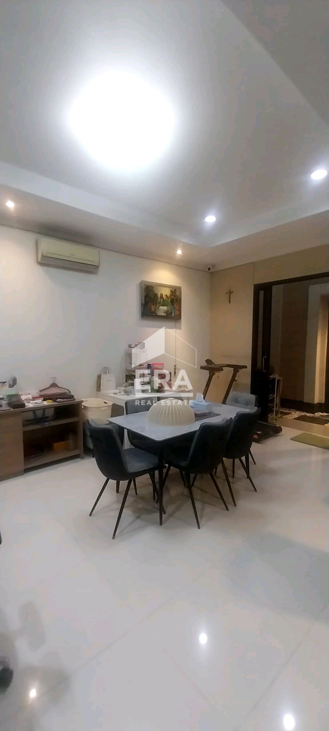 interior 4