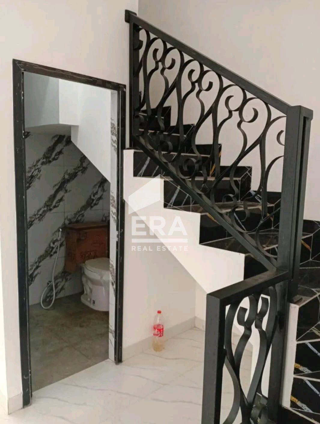 interior 6