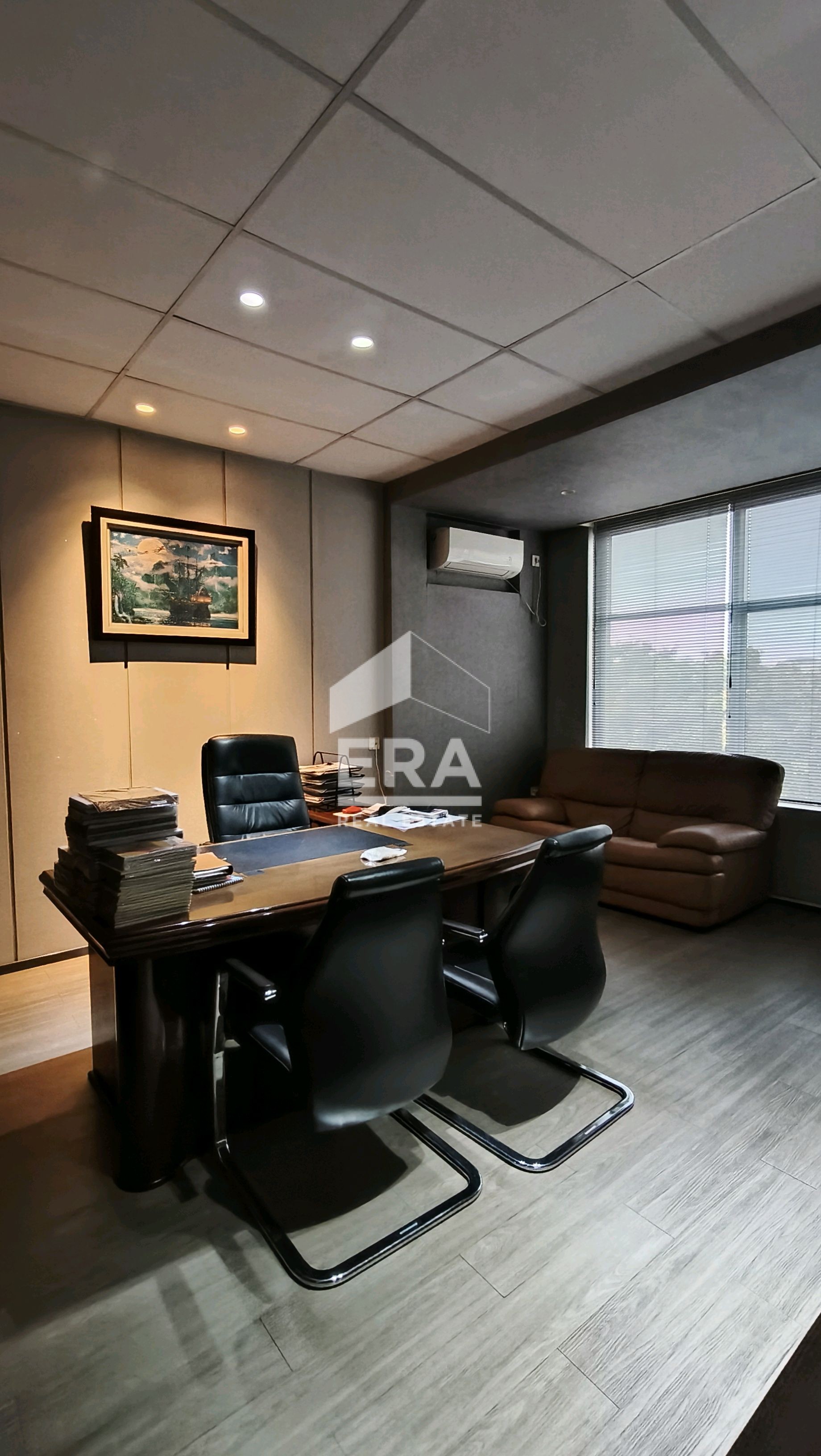 interior 6