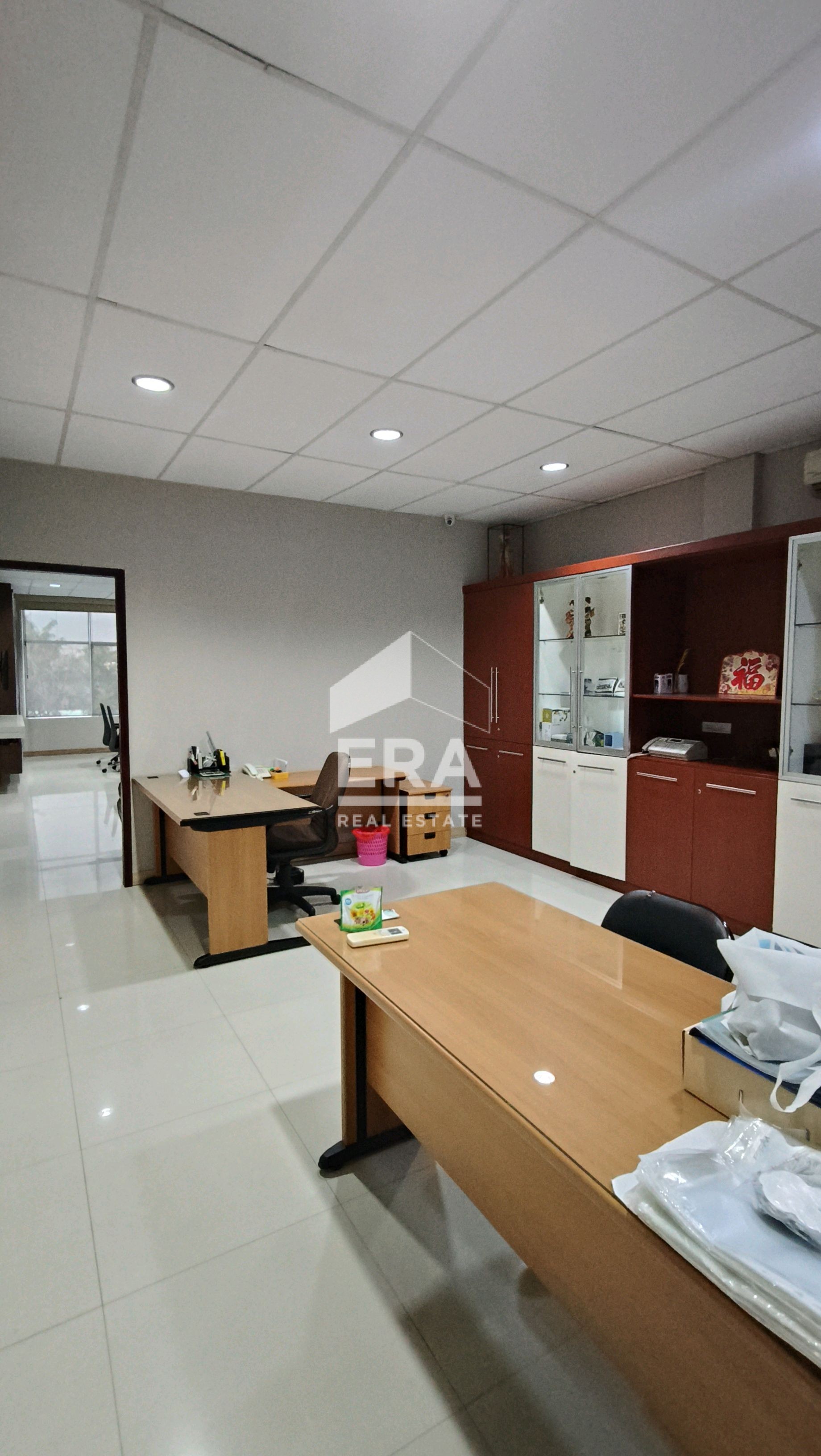 interior 8