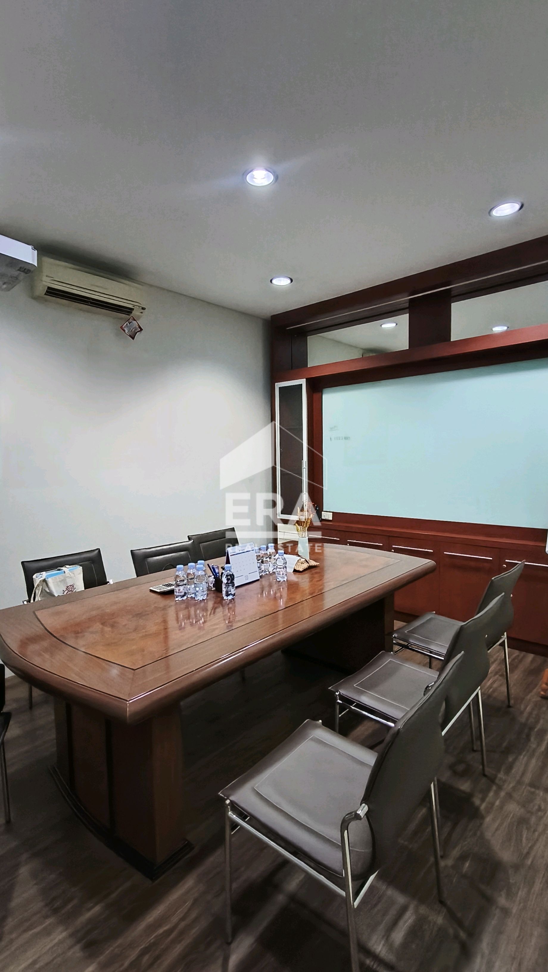 interior 2