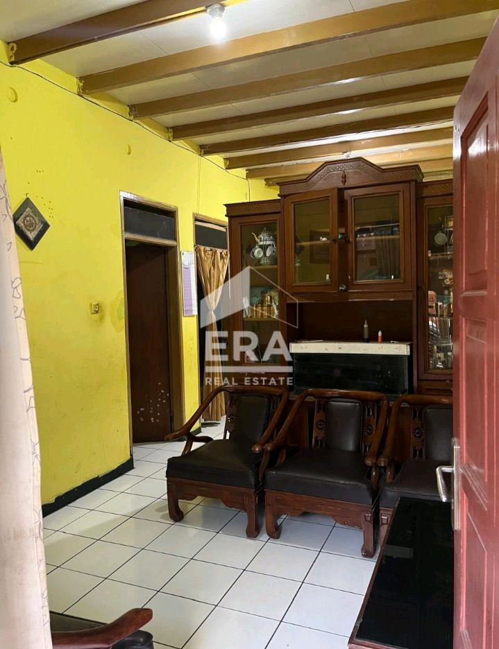 interior 8