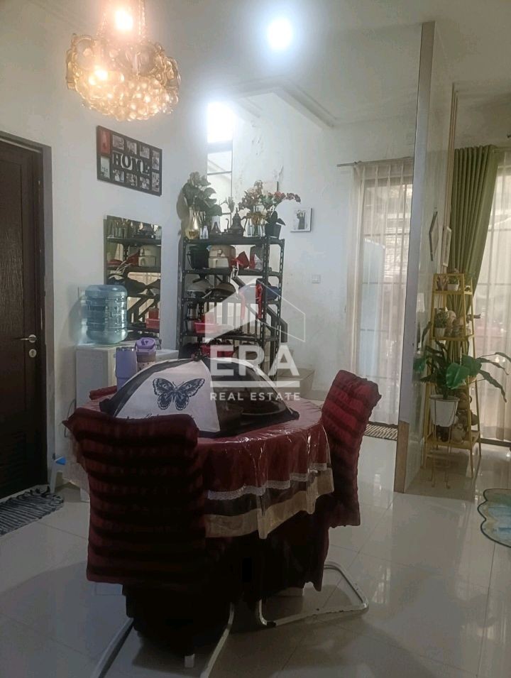 interior 8