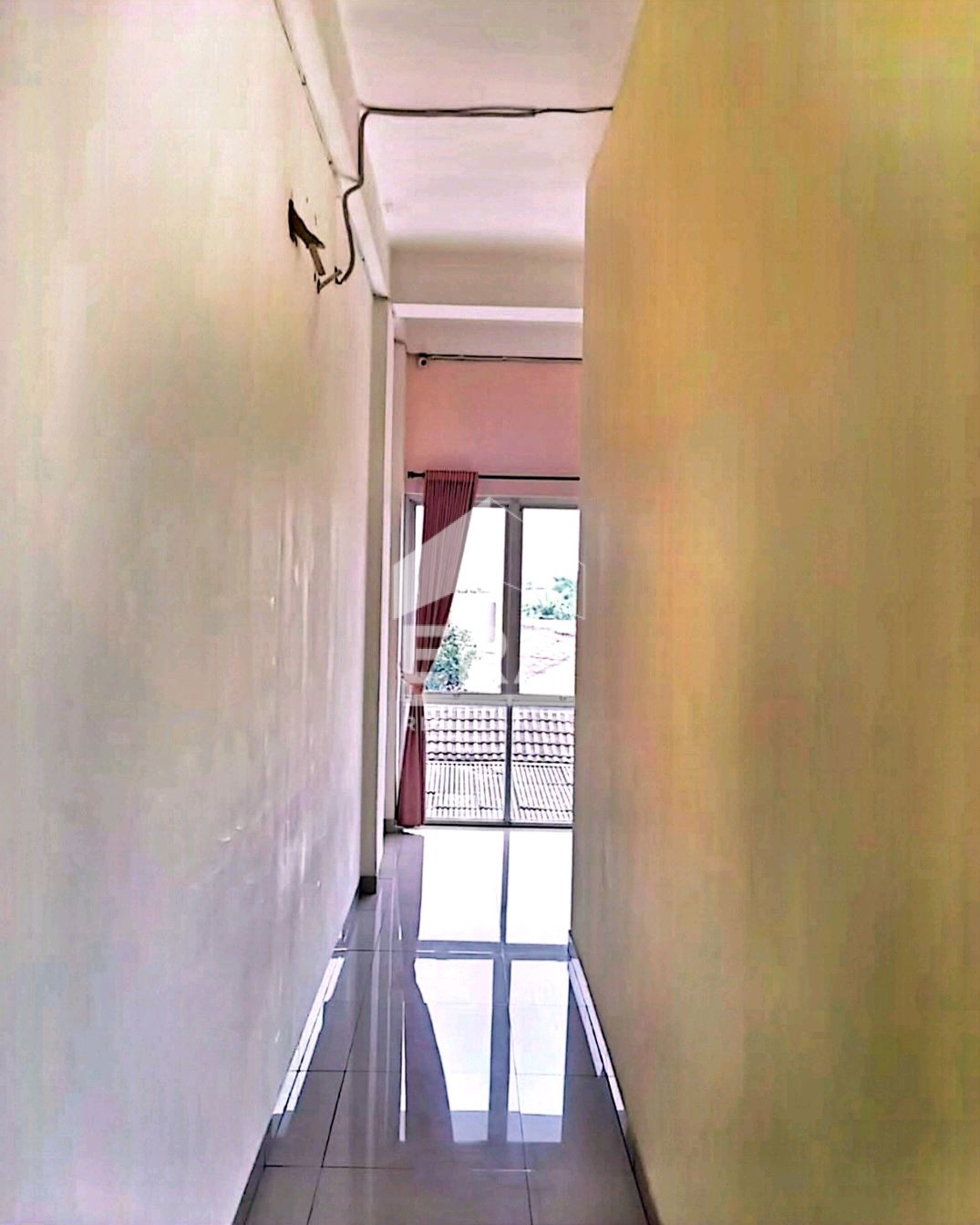 interior 8