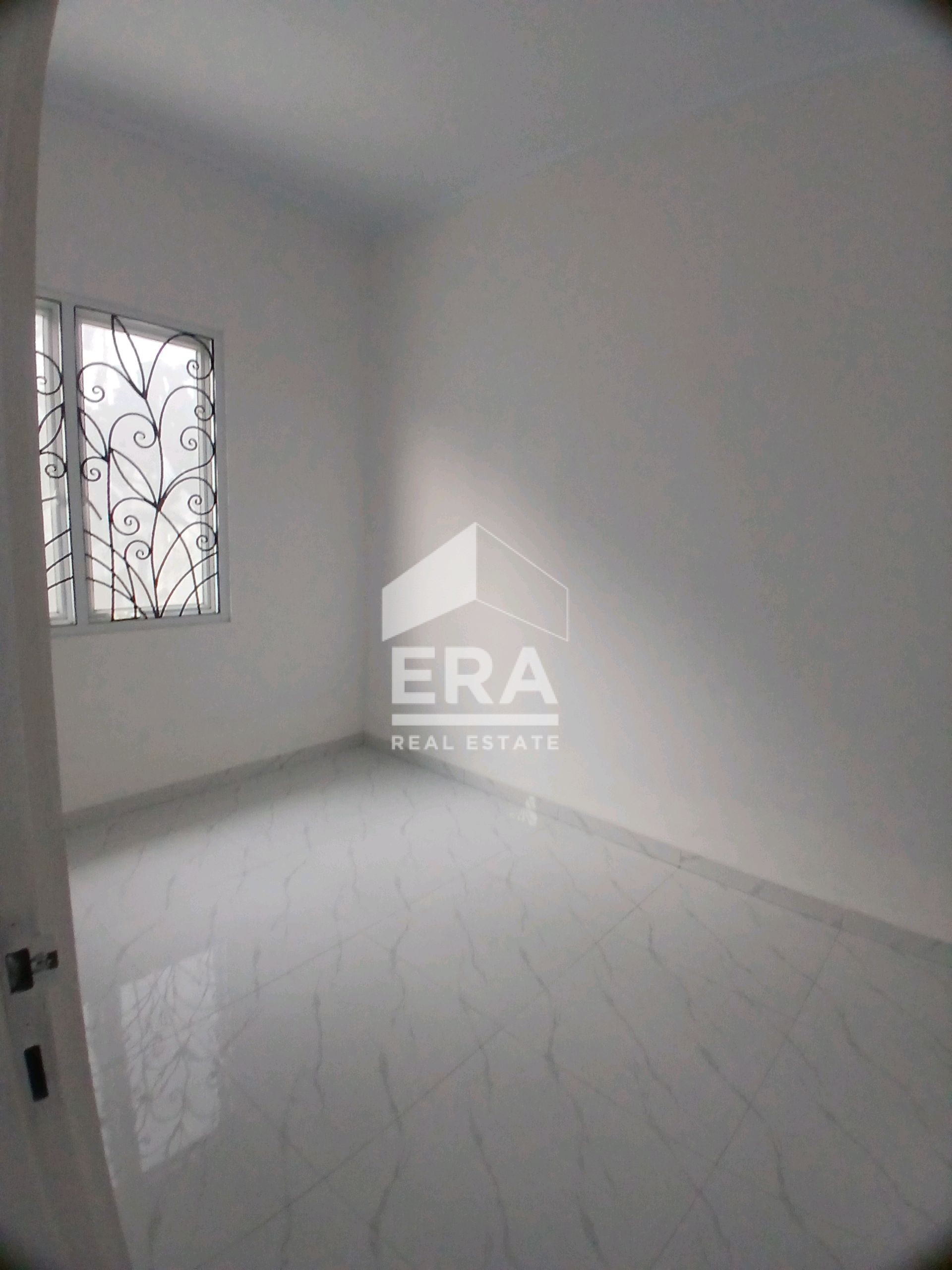 interior 8