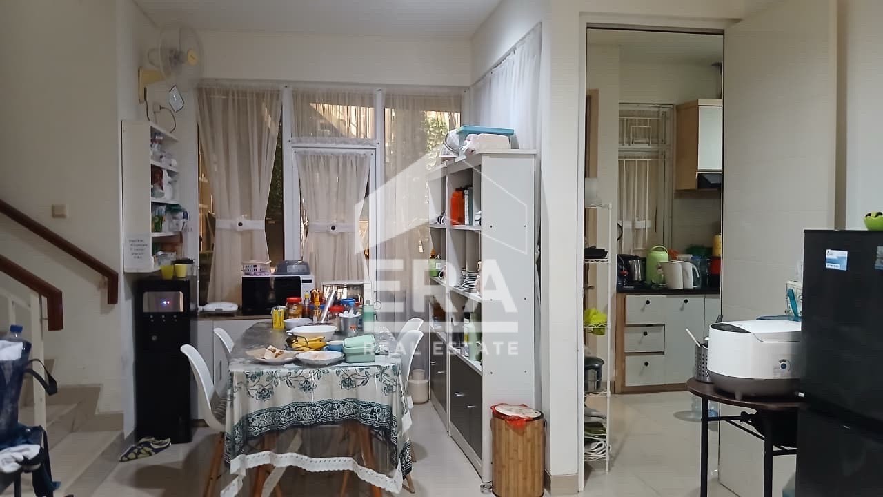 interior 8