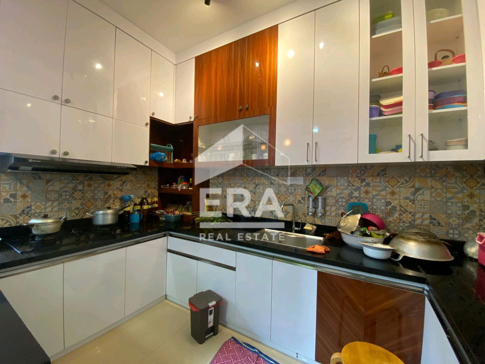 interior 6
