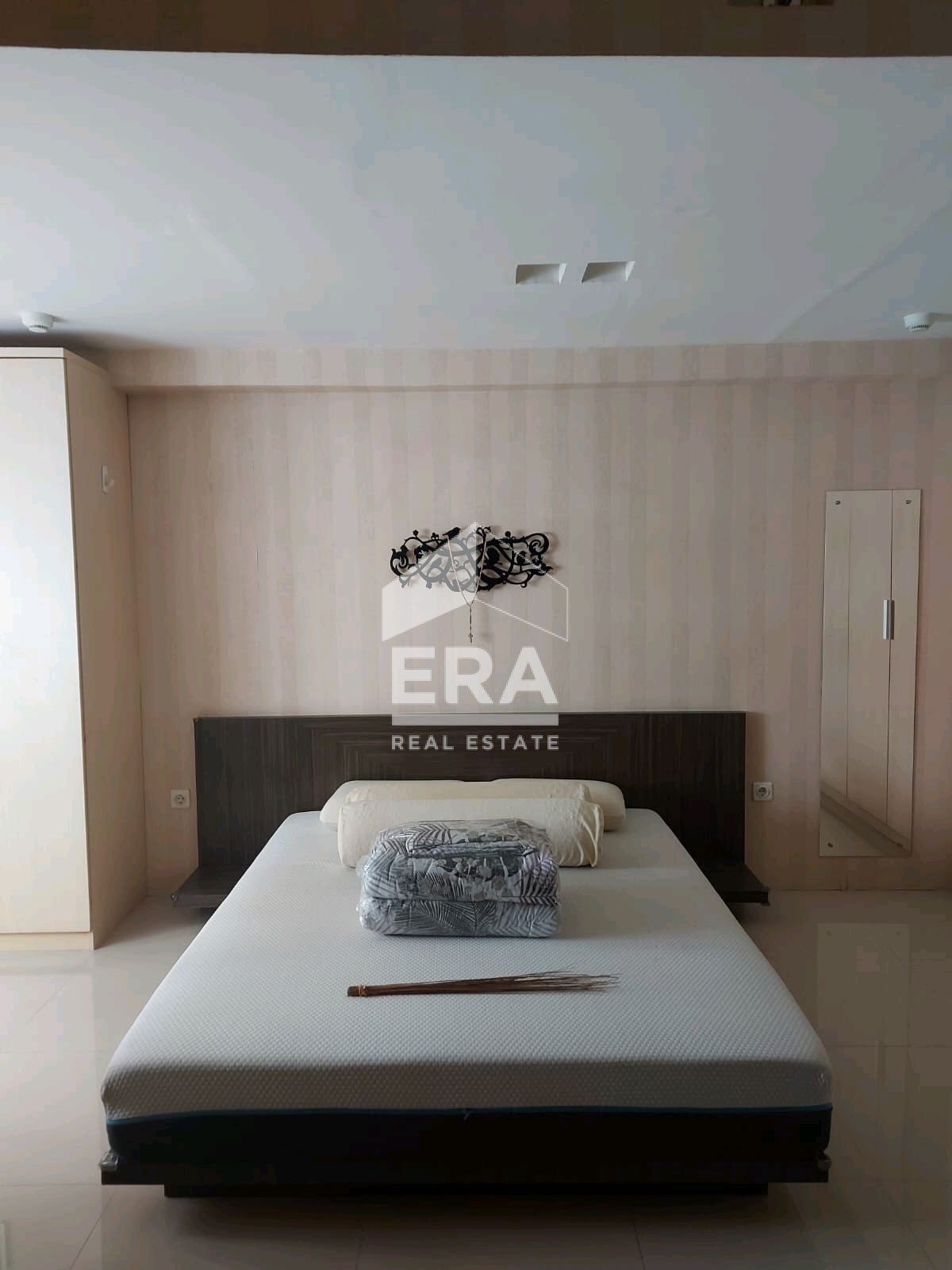 interior 2