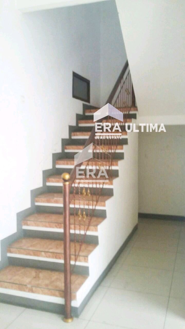 interior 6