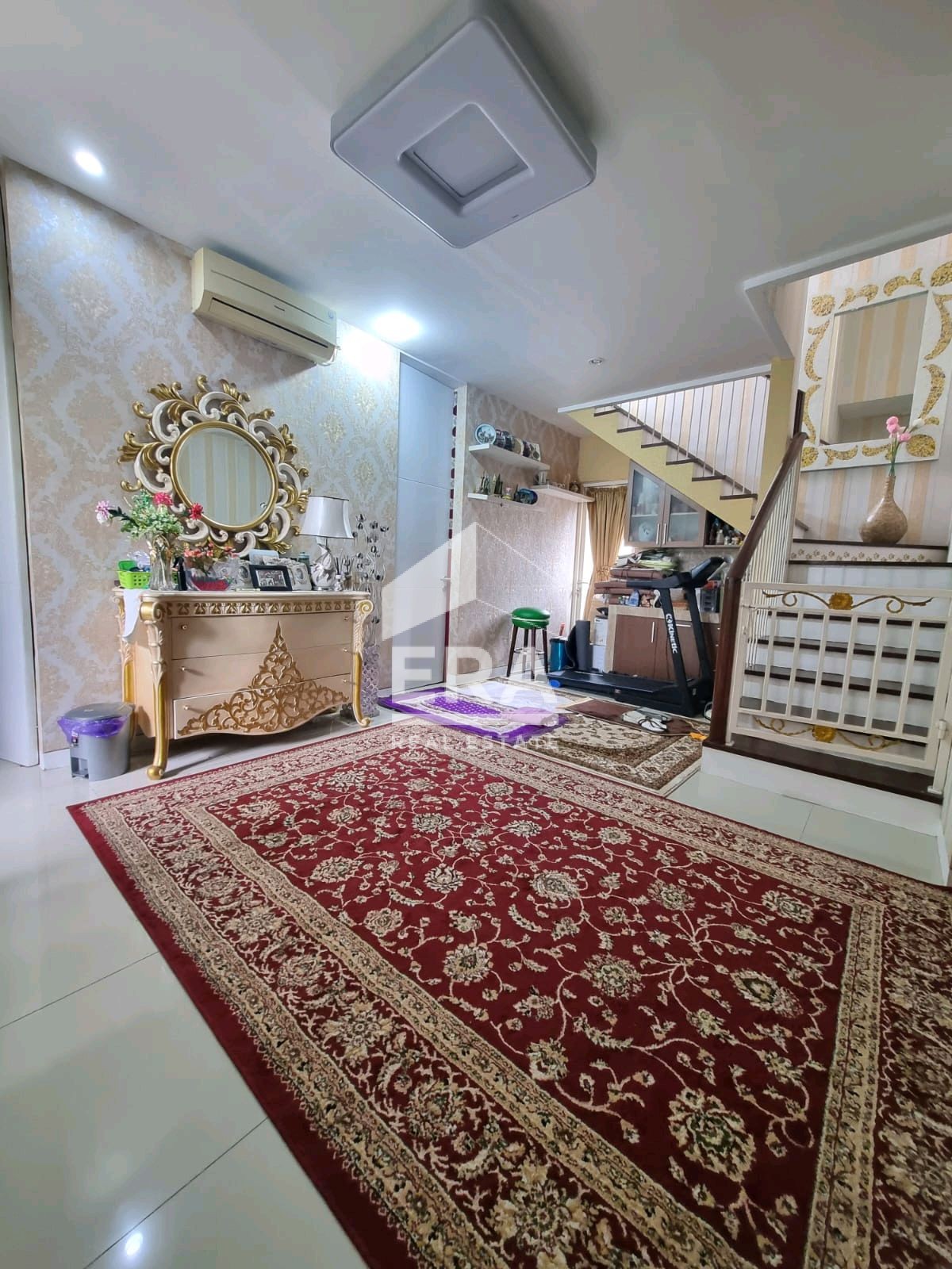interior 4