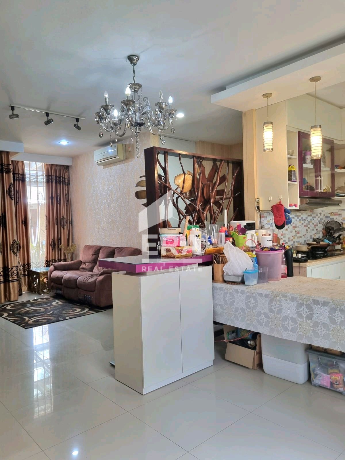 interior 9