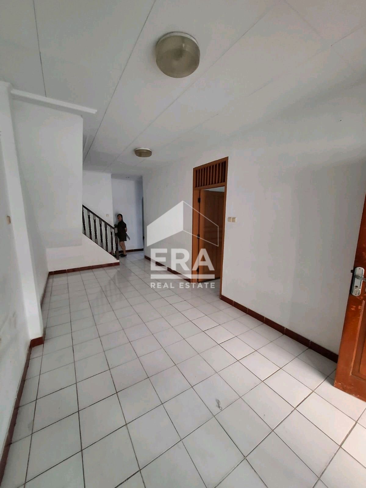 interior 8