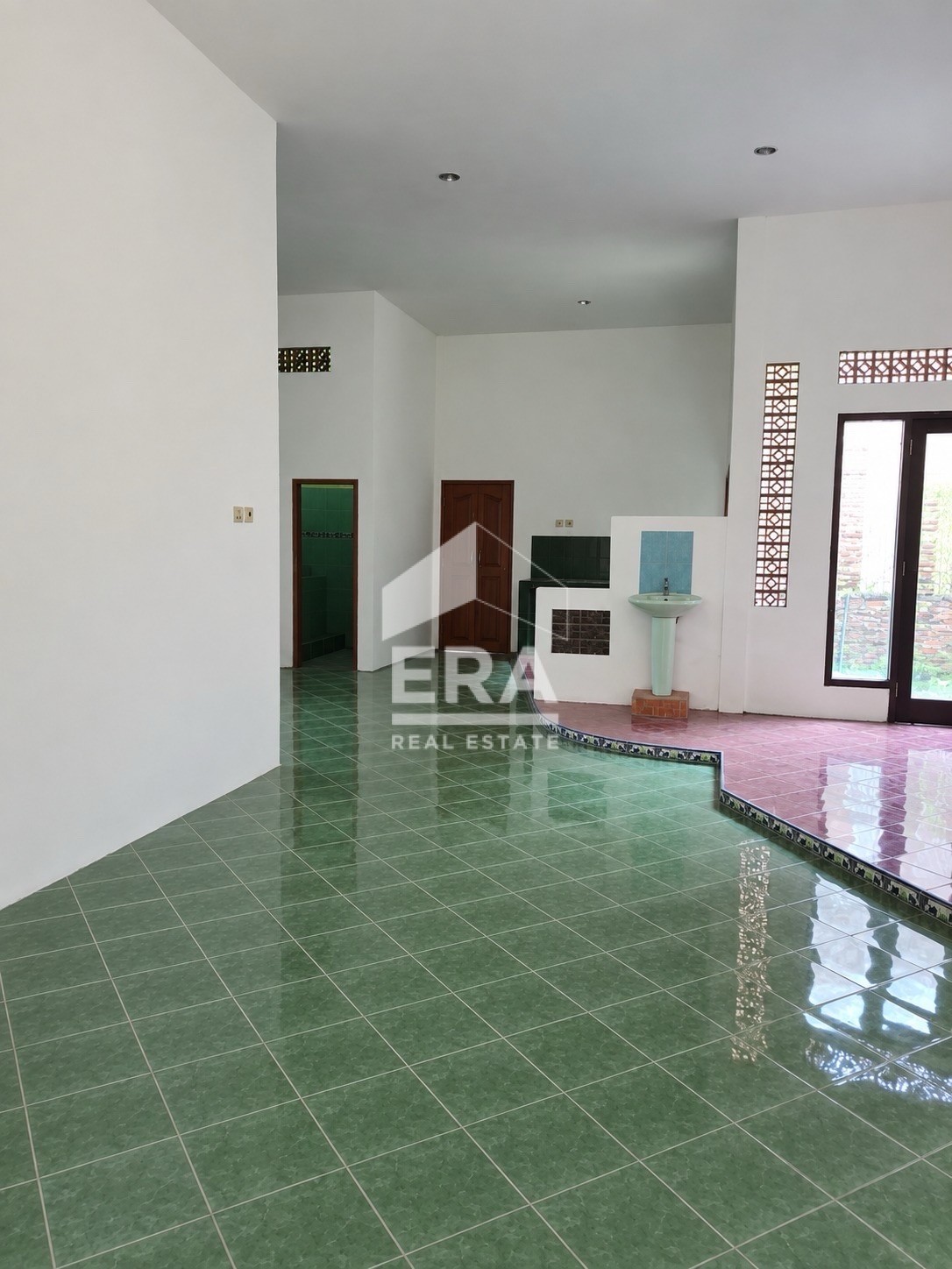 interior 2