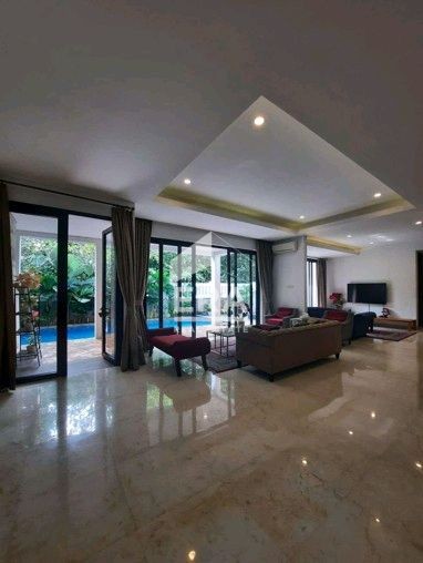 interior 4