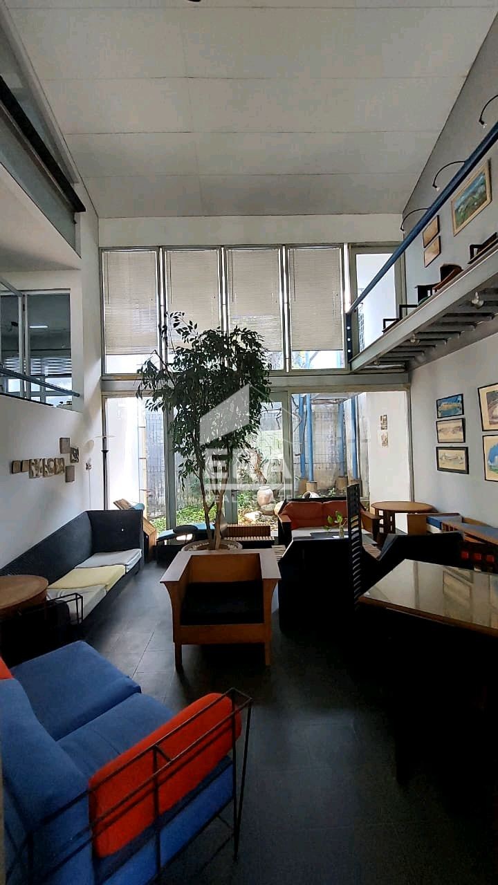 interior 9