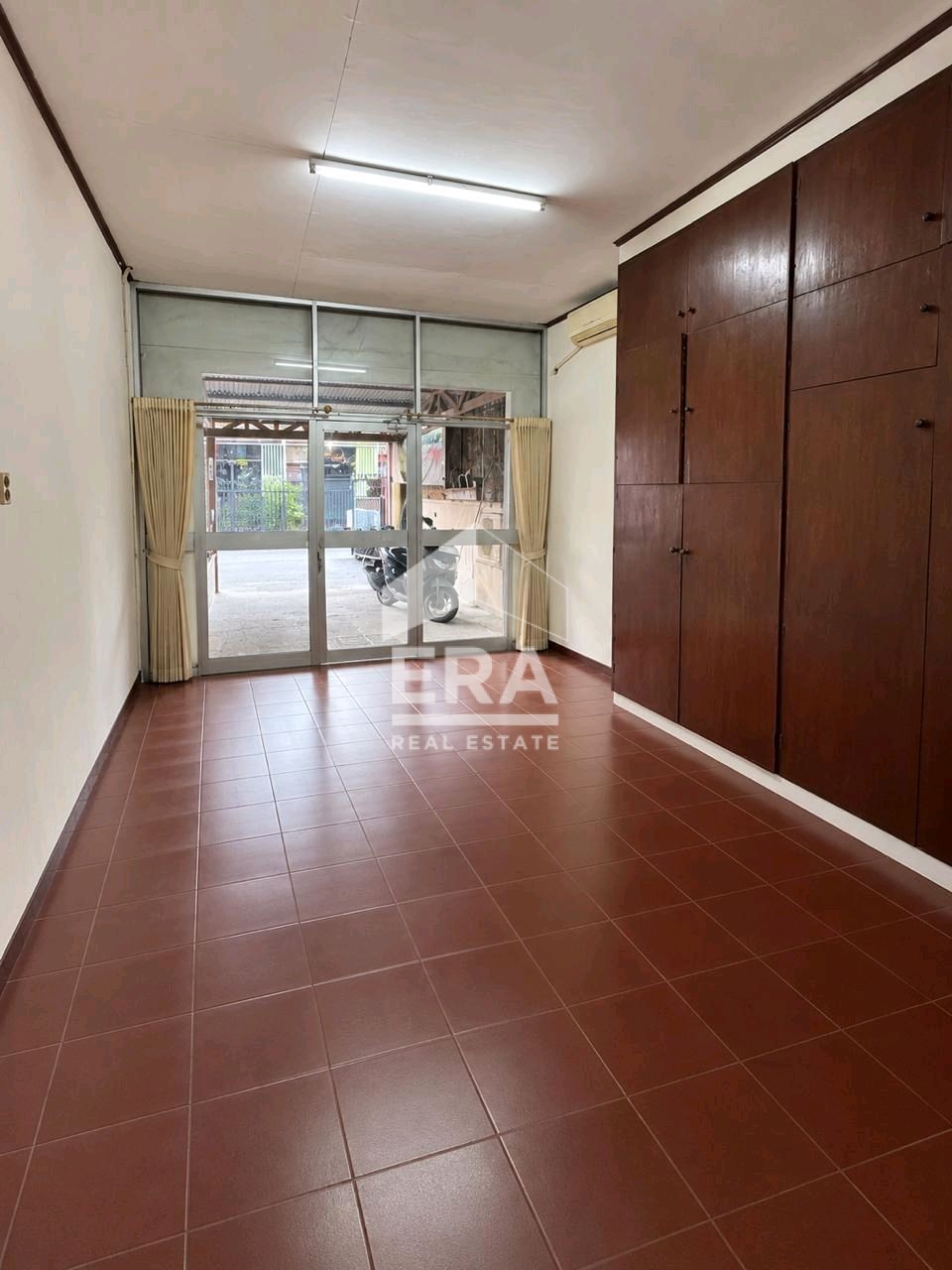 interior 6