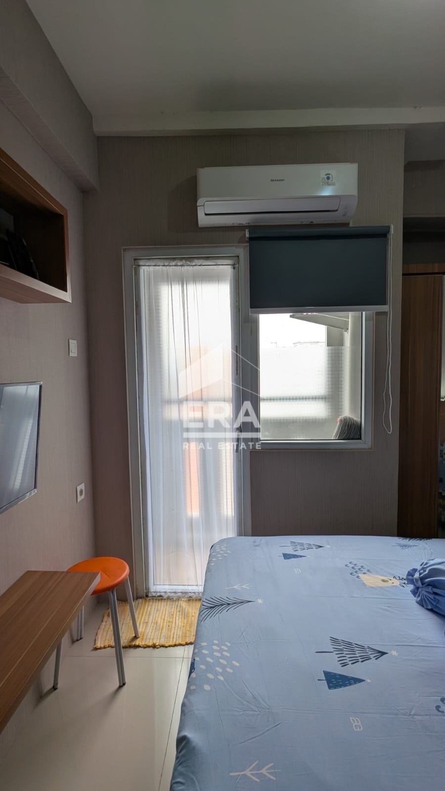 interior 8