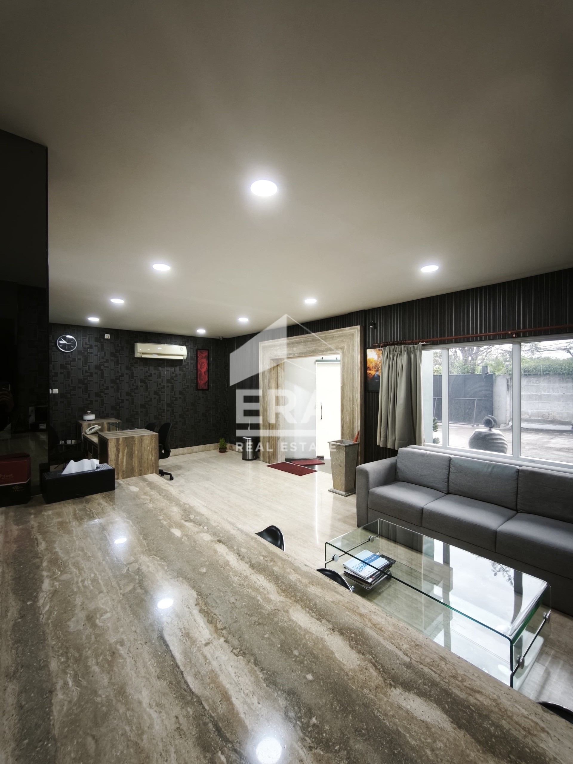 interior 10
