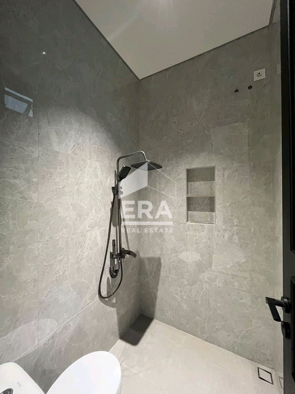 interior 6