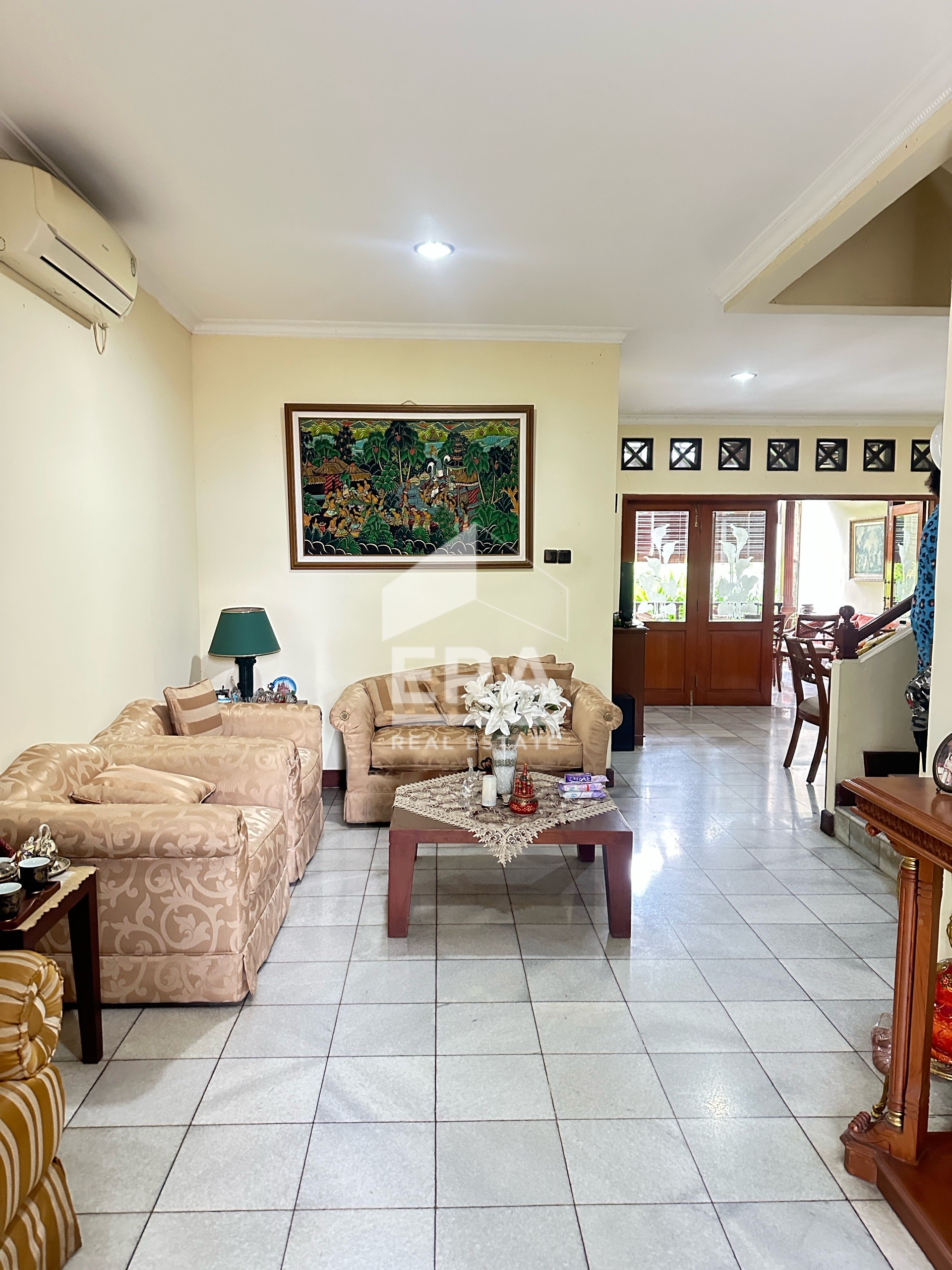 interior 2