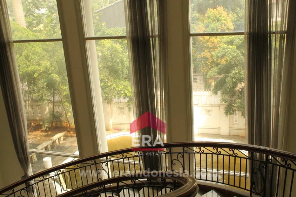 interior 12