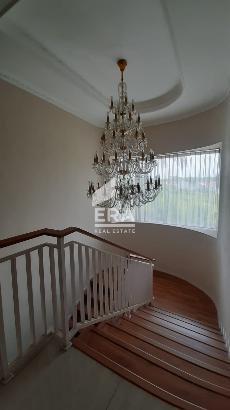 interior 6