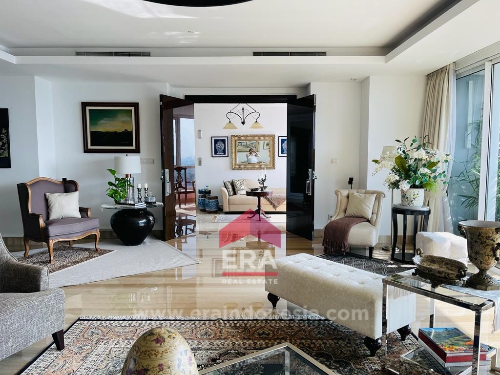 interior 6