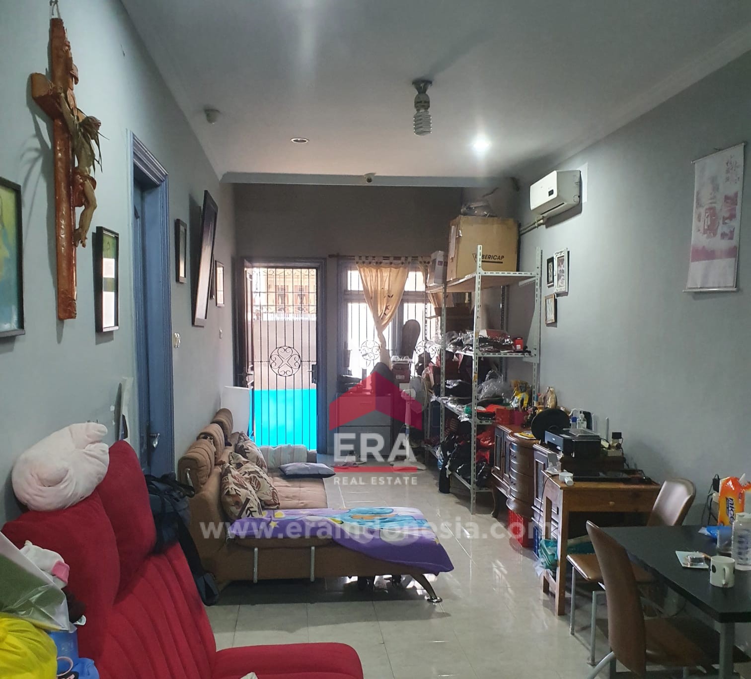 interior 11