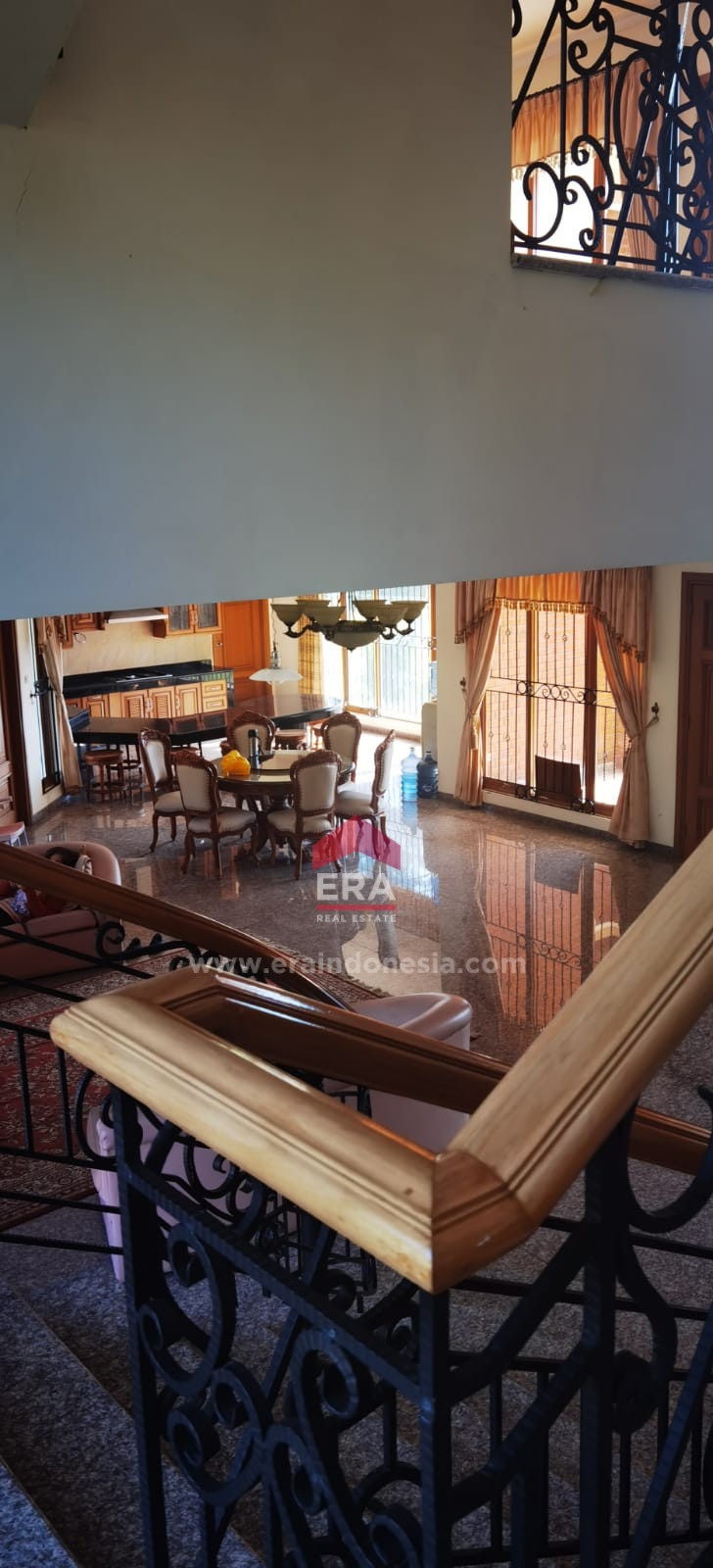 interior 12