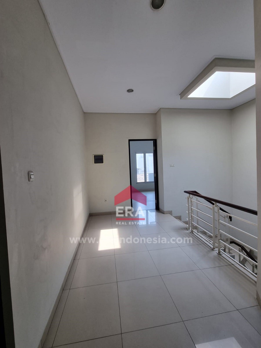 interior 22