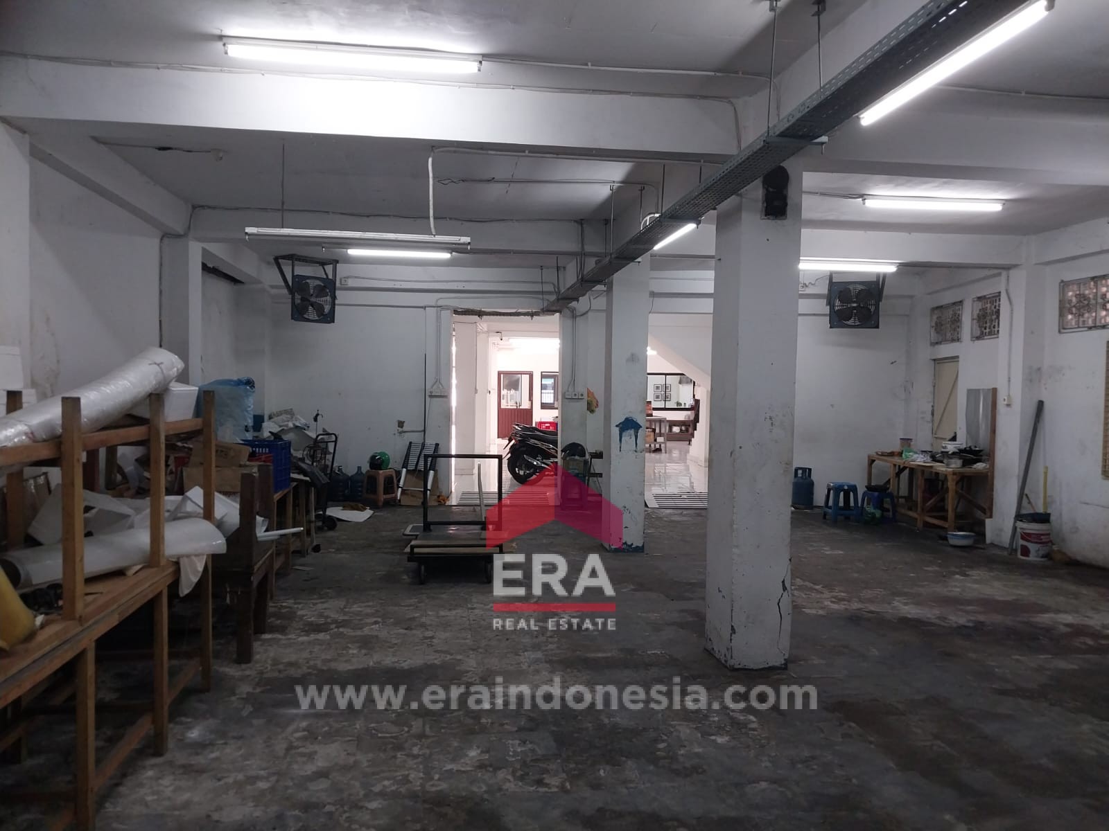 interior 12