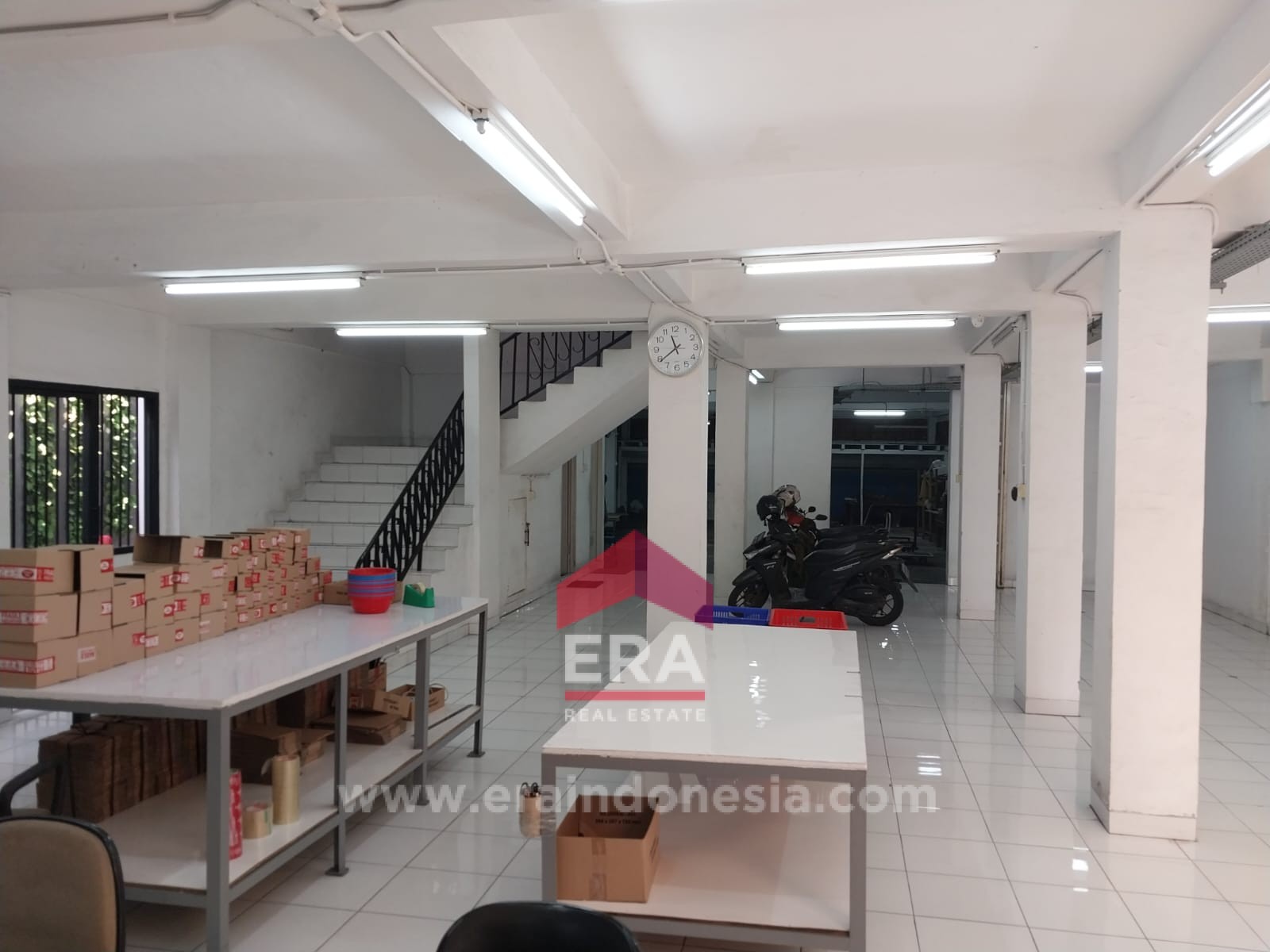 interior 8