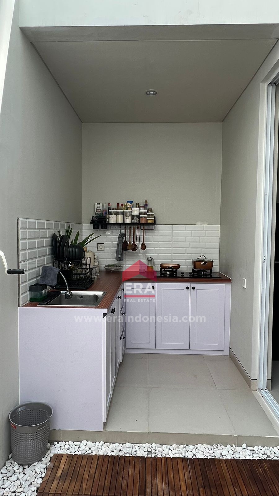 interior 10