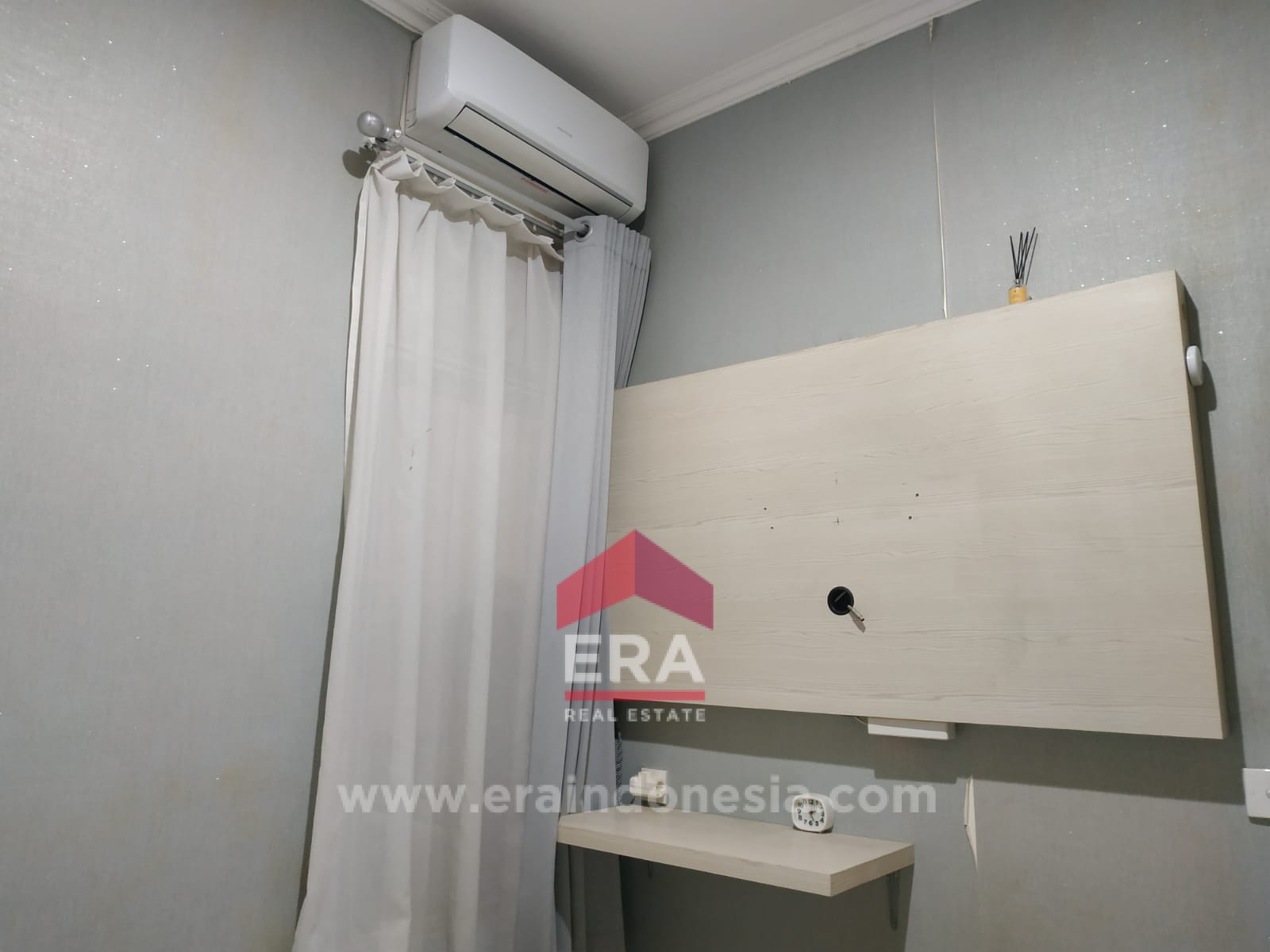interior 12