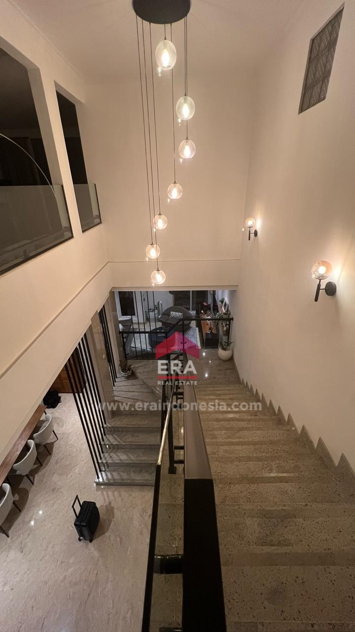 interior 6