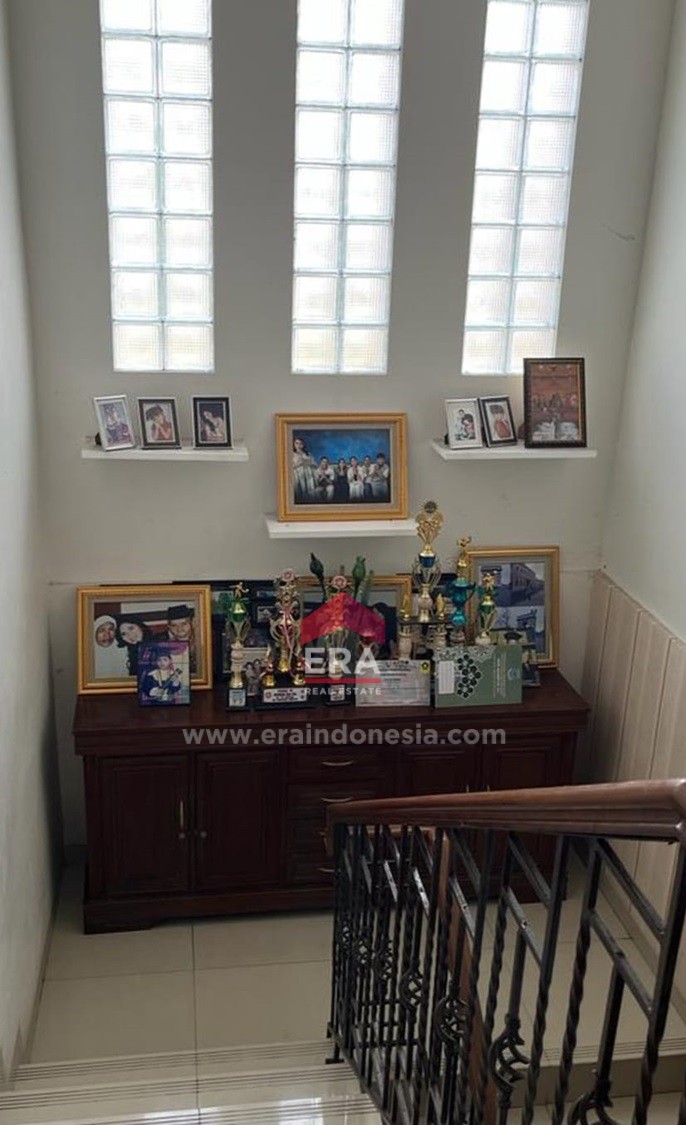 interior 10