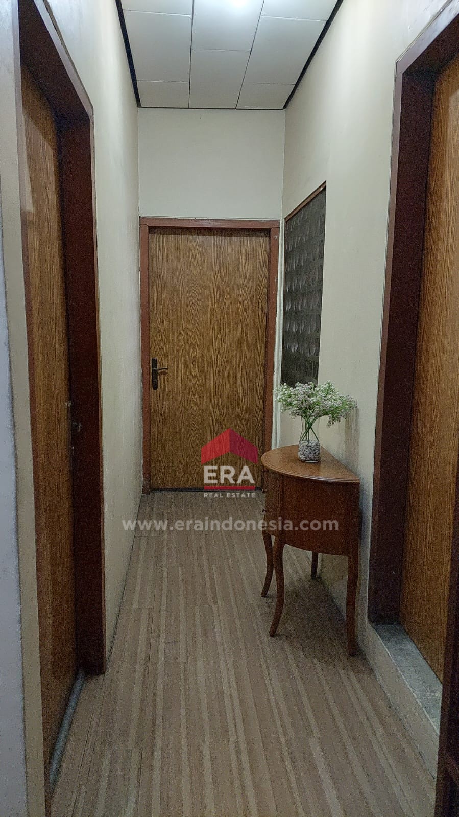 interior 8