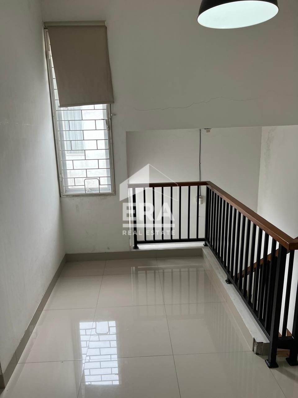 interior 16