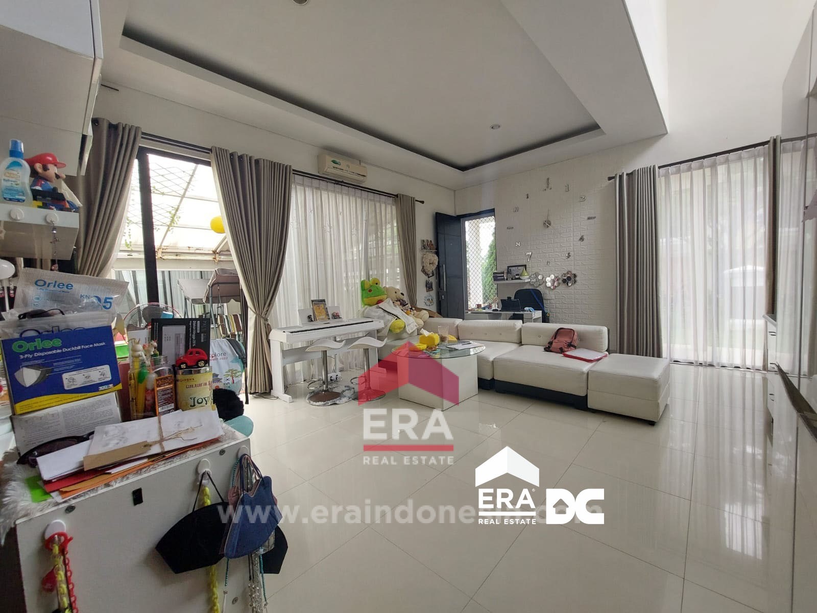 interior 12