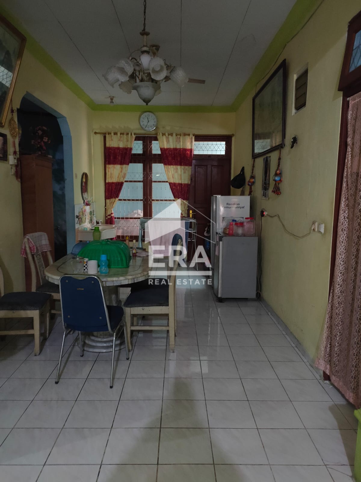 interior 8