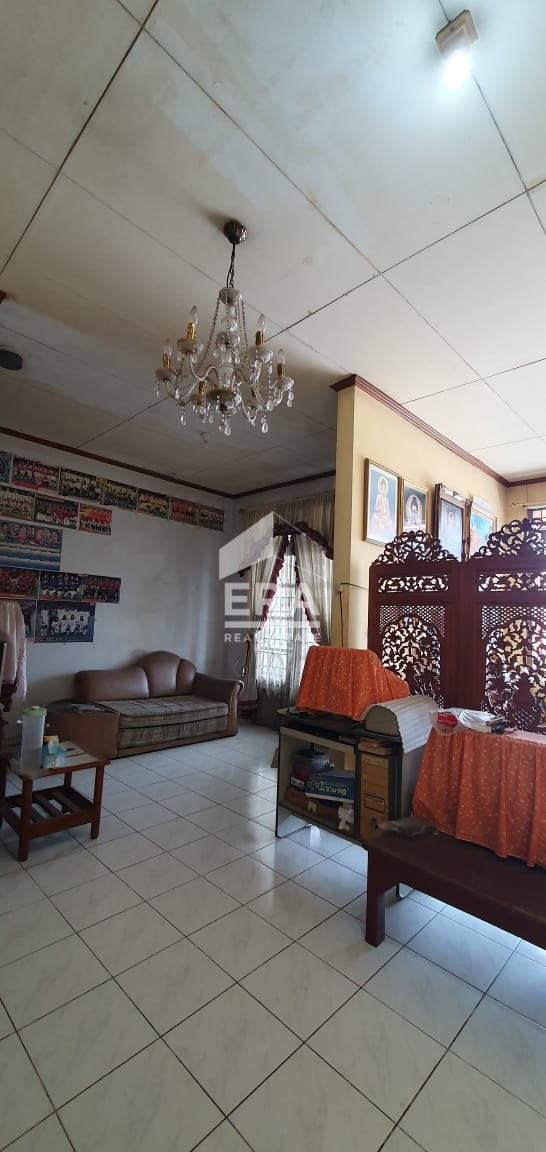 interior 12