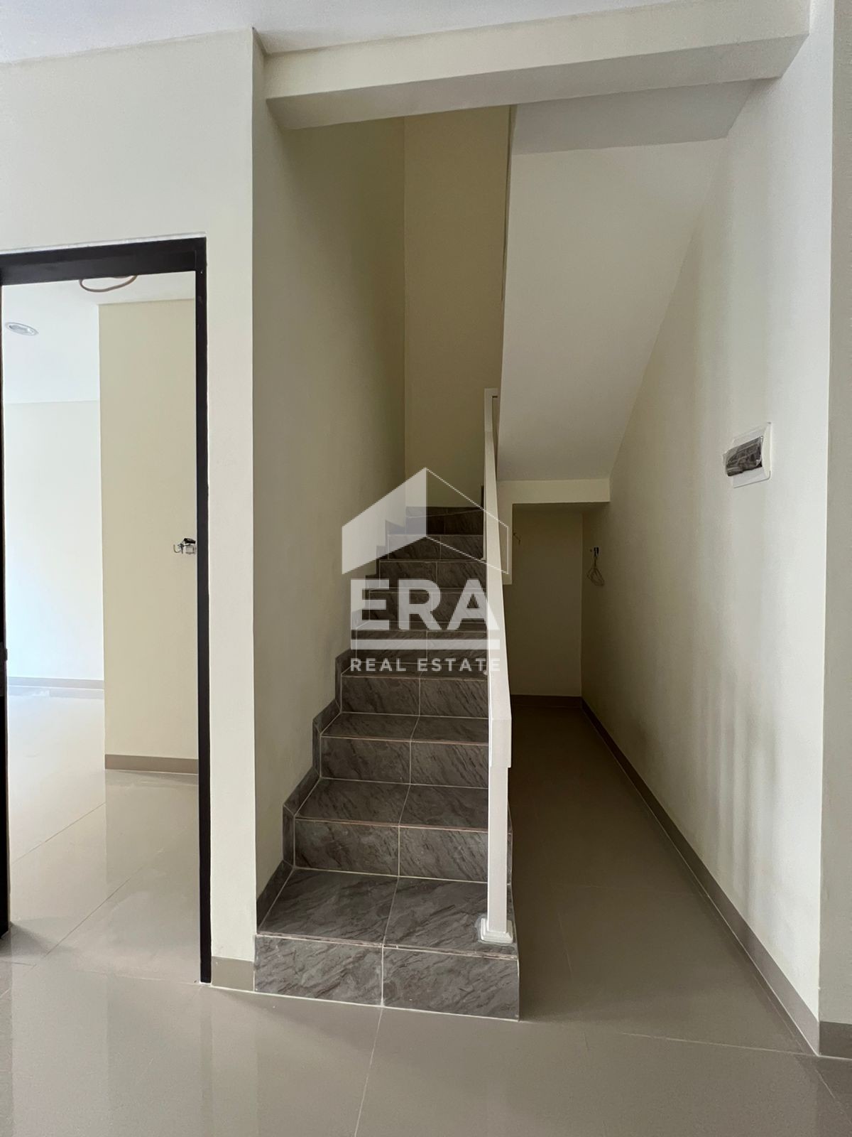 interior 6