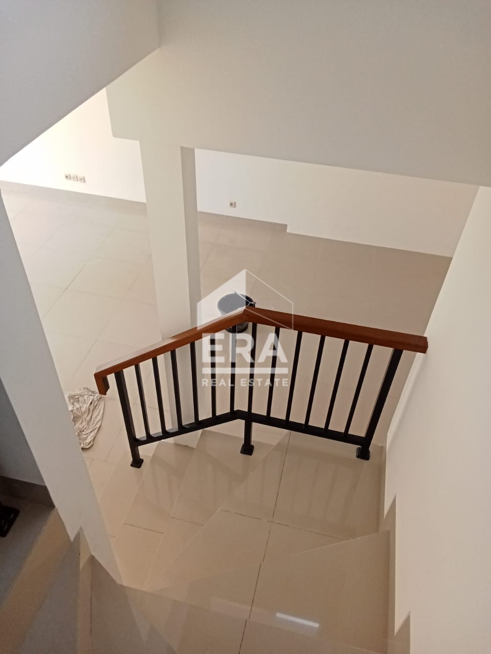 interior 10