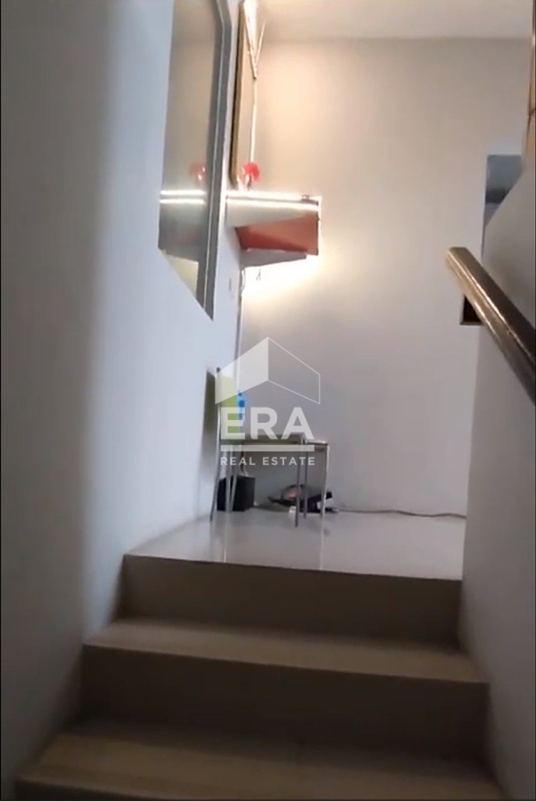 interior 6