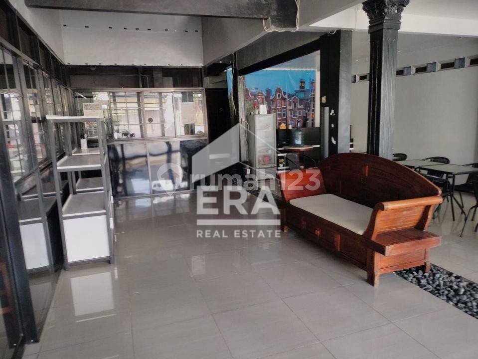 interior 12