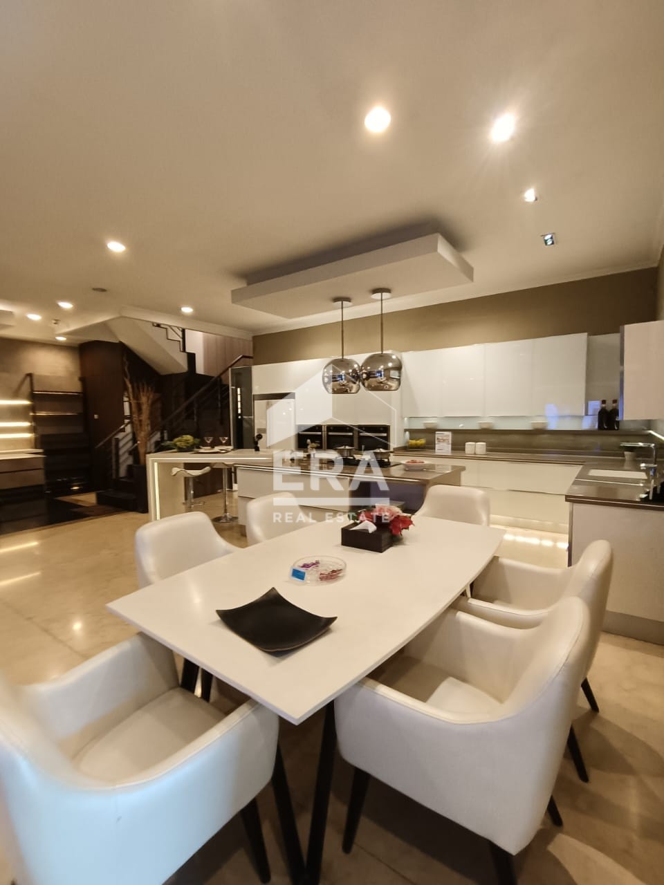 interior 10