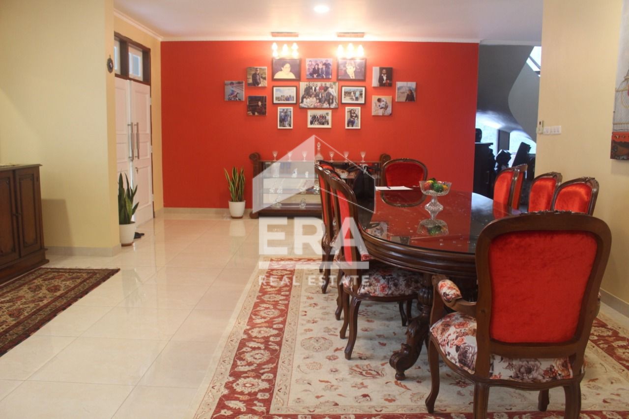 interior 6