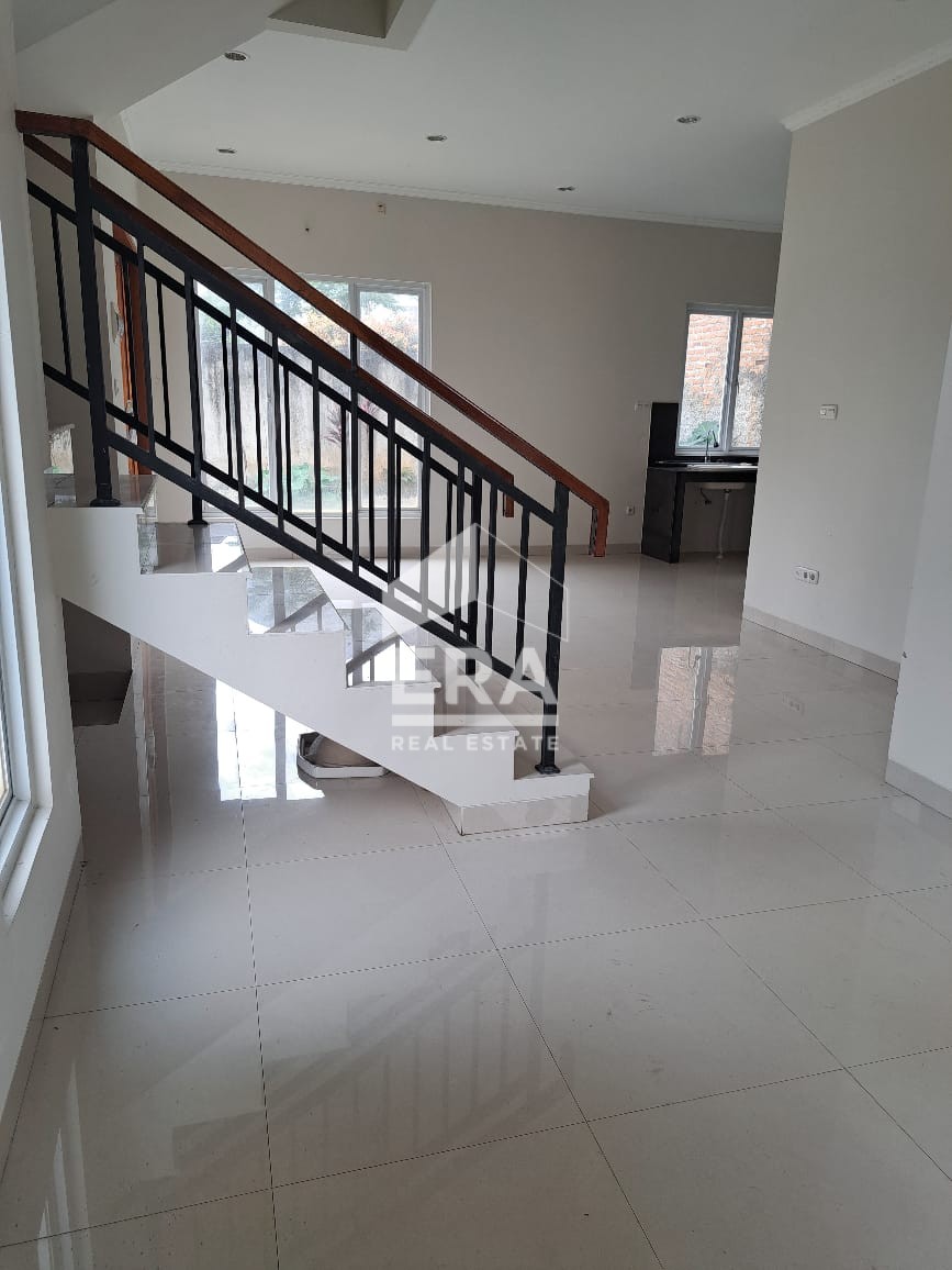interior 8