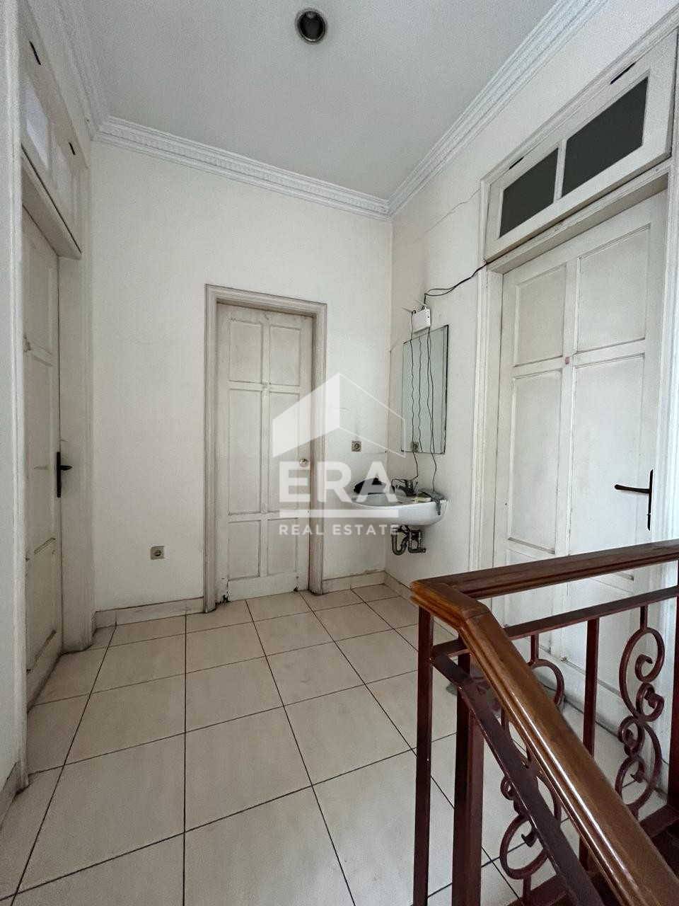interior 13
