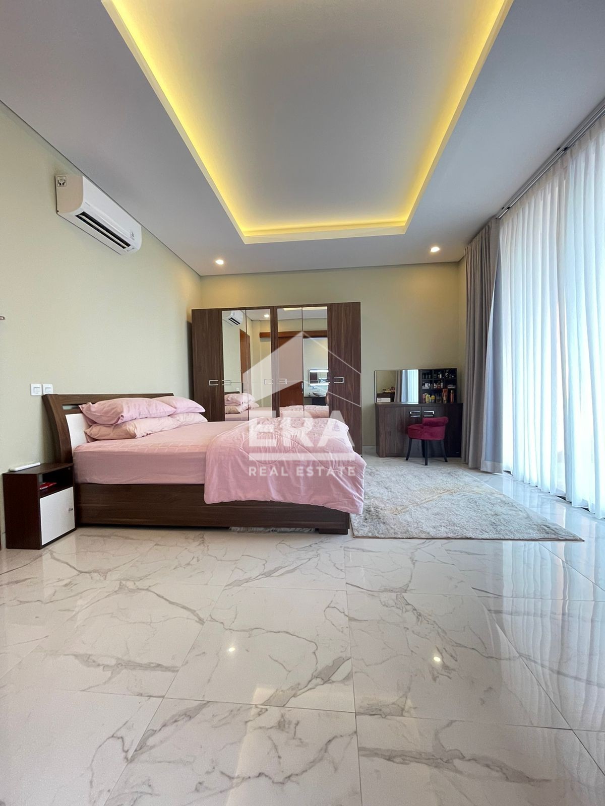 interior 7